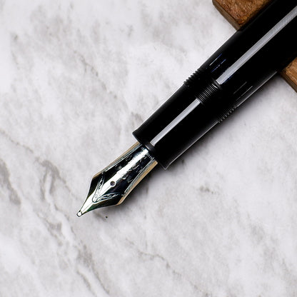 MONTBLANC MEISTERSTUCK 146 LEGRAND FOUNTAIN PEN (1995)