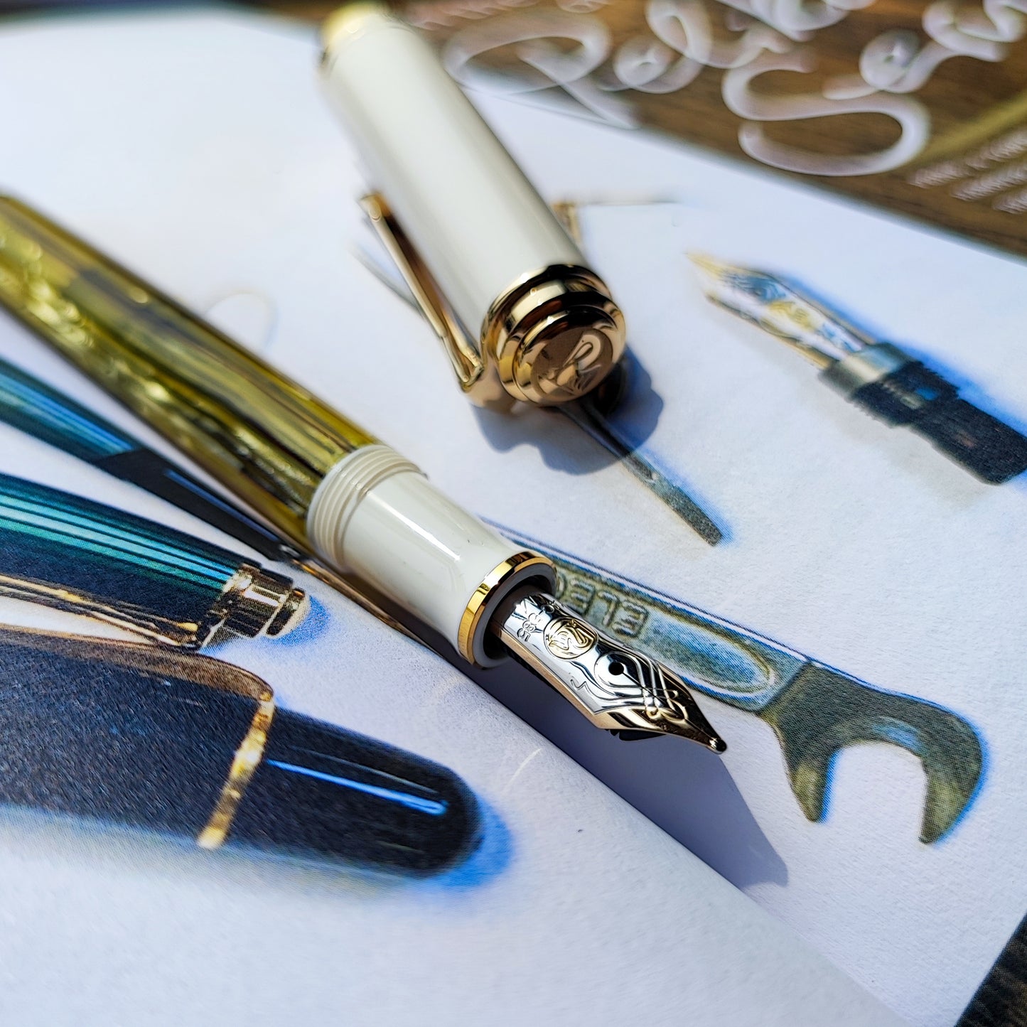 PELIKAN M400 SOUVERAN FOUNTAIN PEN