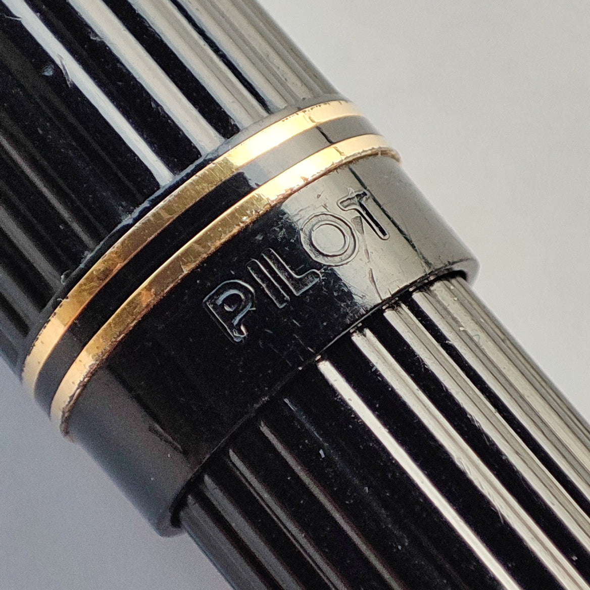 PILOT JUSTUS VINTAGE BLACK GT FOUNTAIN PEN (1979)