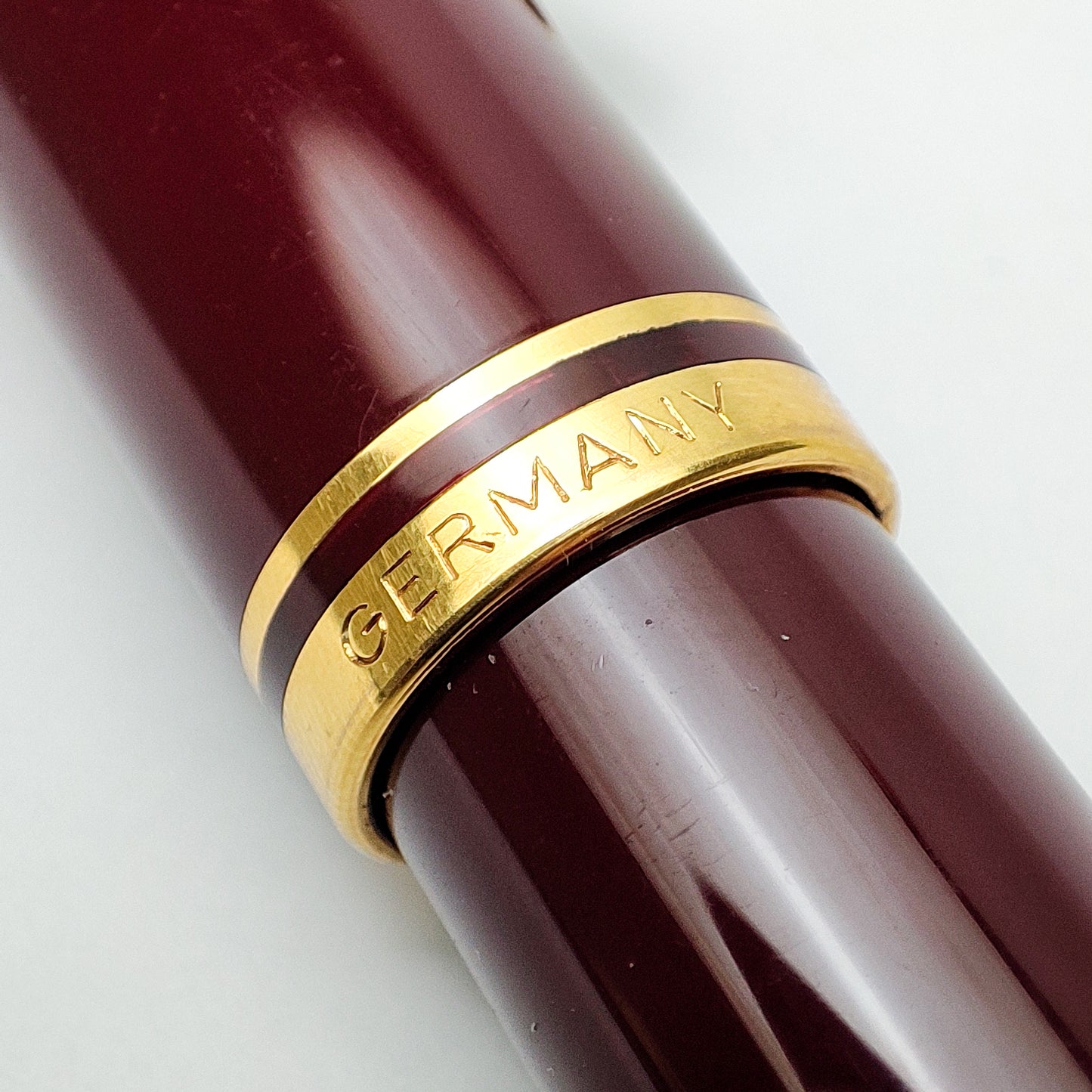 PELIKAN M600 OLDSTYLE BURGUNDY GT FOUNTAIN PEN (1990)