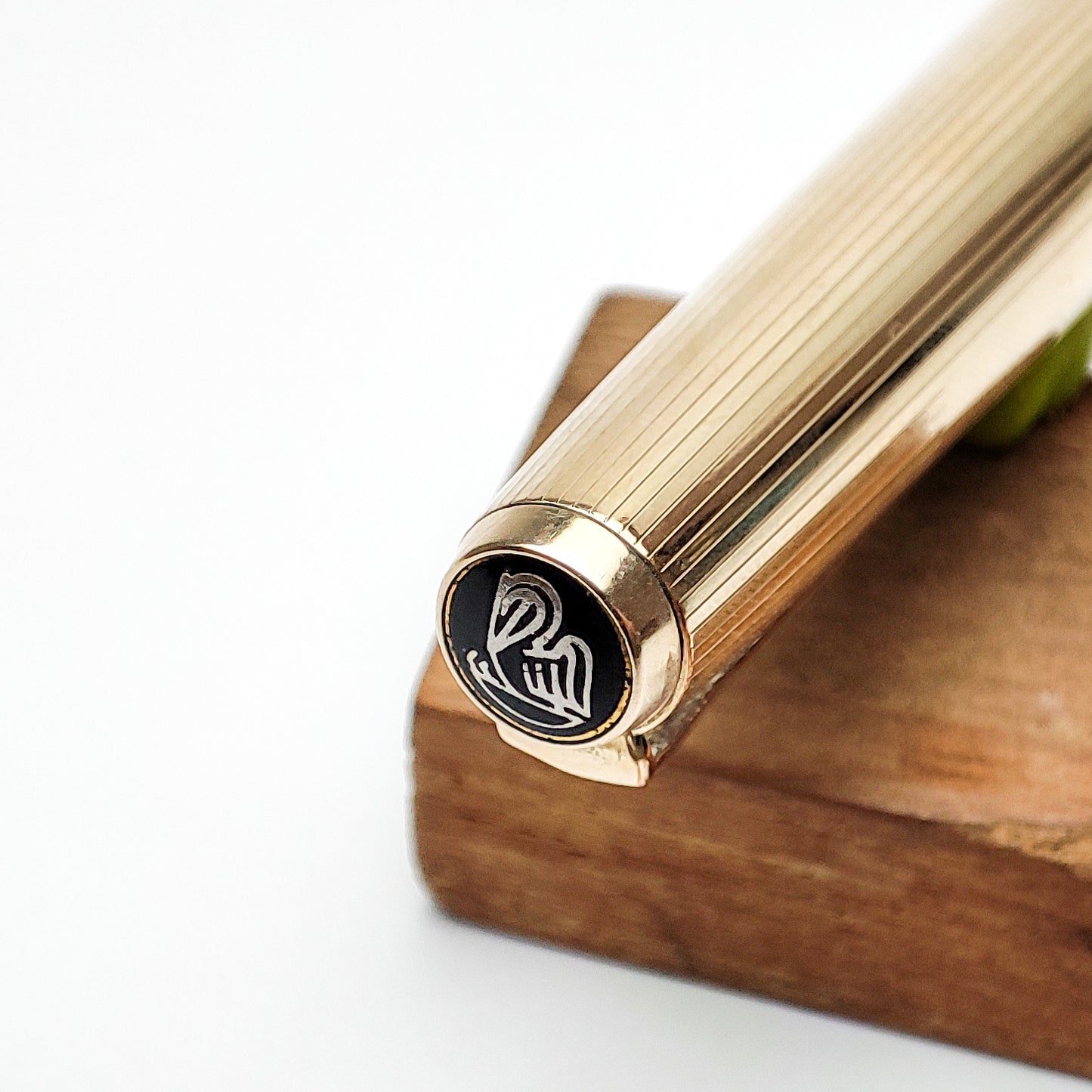 PELIKAN M30 BLACK ROLLED GOLD FOUNTAIN PEN (1965)