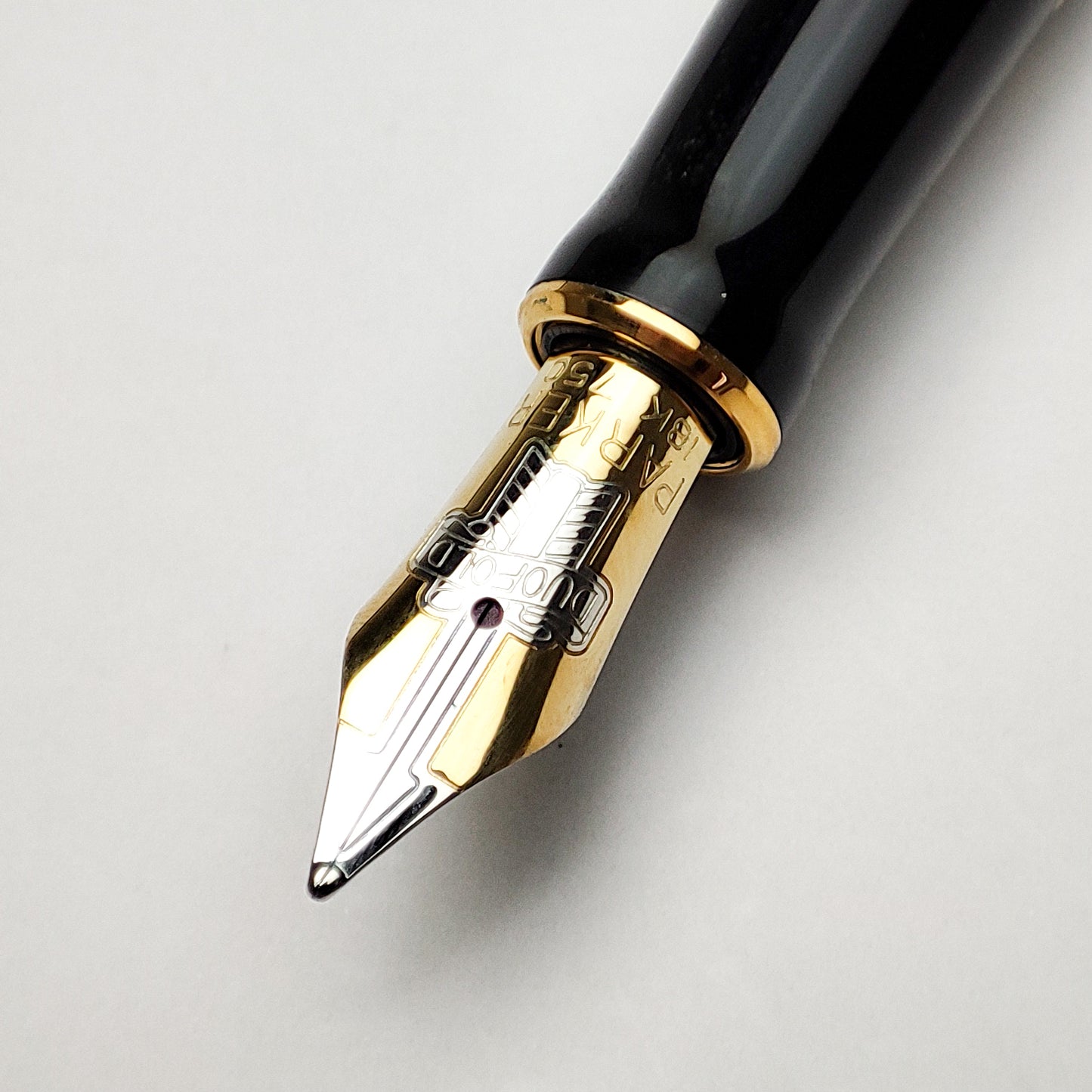 PARKER DUOFOLD INTERNATIONAL M.FULTZ REPLICA PEARL SWIRL 14K GOLD BAND LIMITED EDITION X/88 FOUNTAIN PEN (2005)