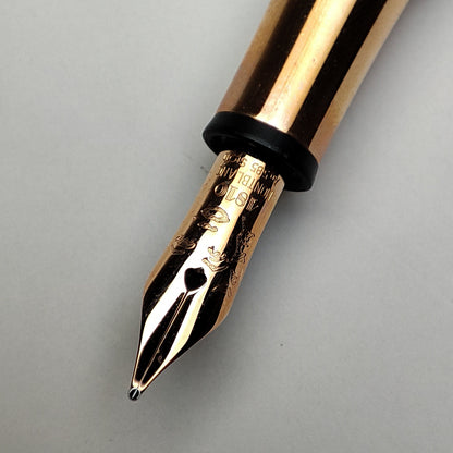 MONTBLANC MUSES MARILYN MONROE SPECIAL EDITION PEARL WHITE FOUNTAIN PEN (2018)