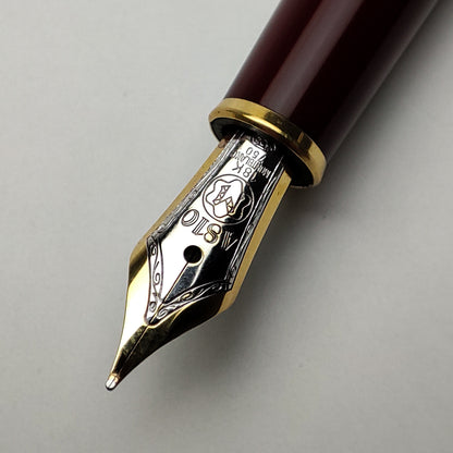 MONTBLANC 144 SOLITAIRE DOUE VERMEIL BURGUNDY FOUNTAIN PEN (1996)