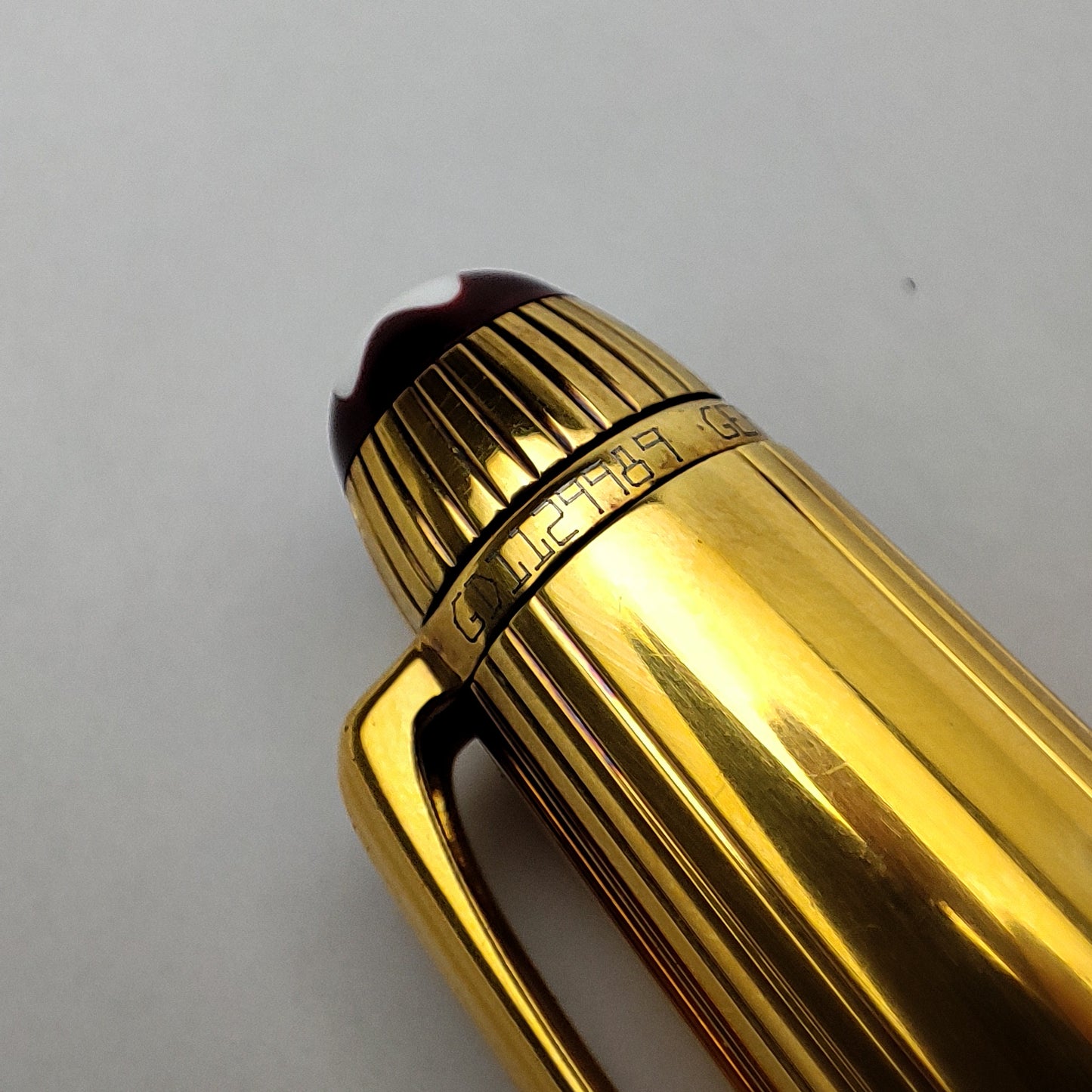 MONTBLANC 144 SOLITAIRE DOUE VERMEIL BURGUNDY FOUNTAIN PEN (1990s)