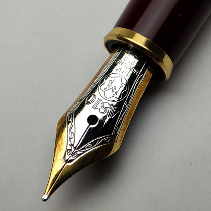 MONTBLANC 144 SOLITAIRE DOUE VERMEIL BURGUNDY FOUNTAIN PEN (1990s)