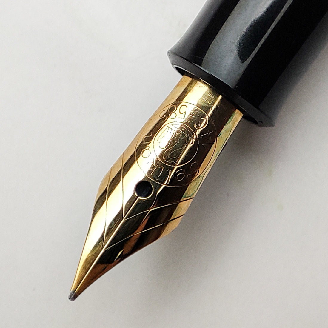 PELIKAN 140 BLACK FOUNTAIN PEN (1950s)