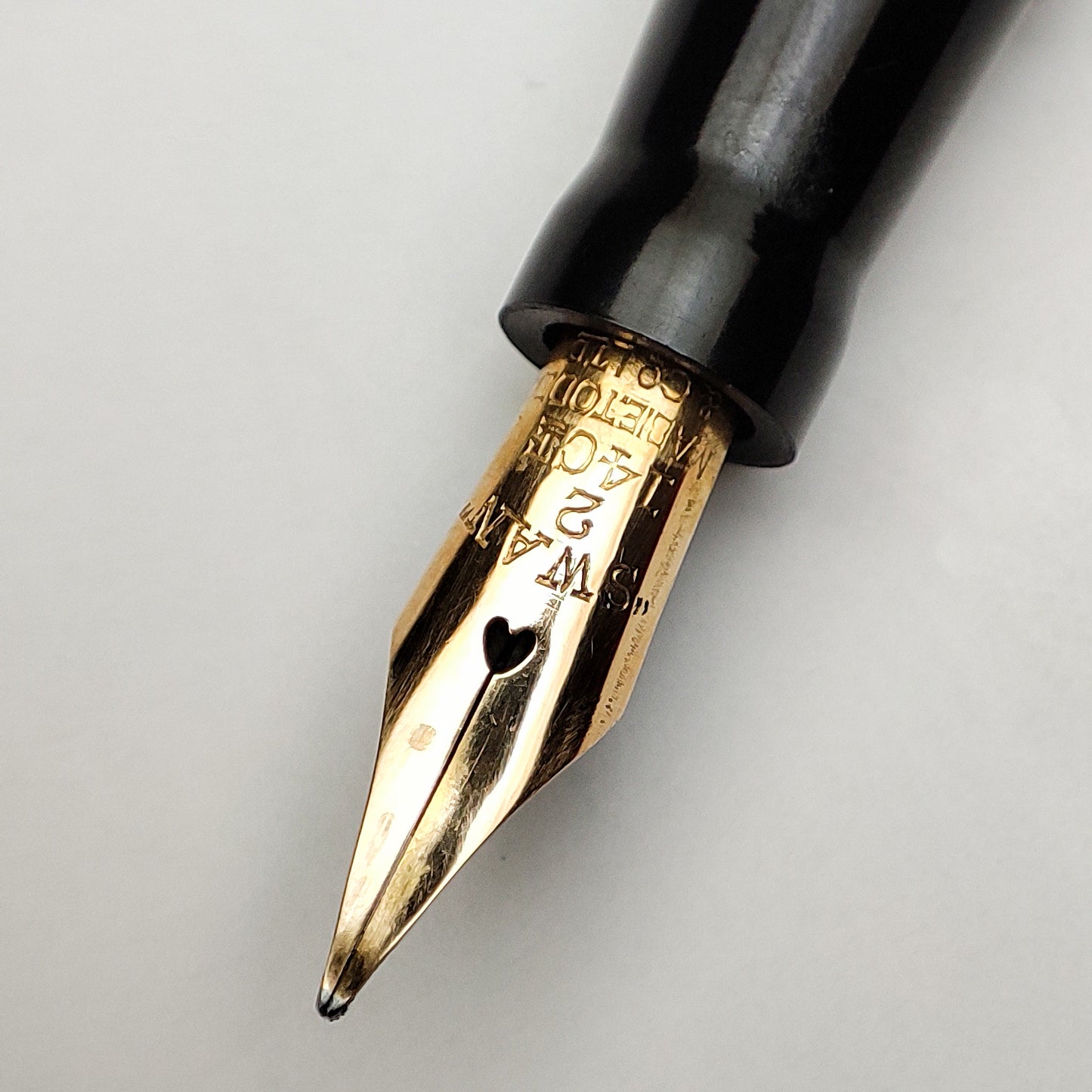 MABIE TODD SWAN 4260 TORPEDO LEVERLESS FOUNTAIN PEN (1940s)