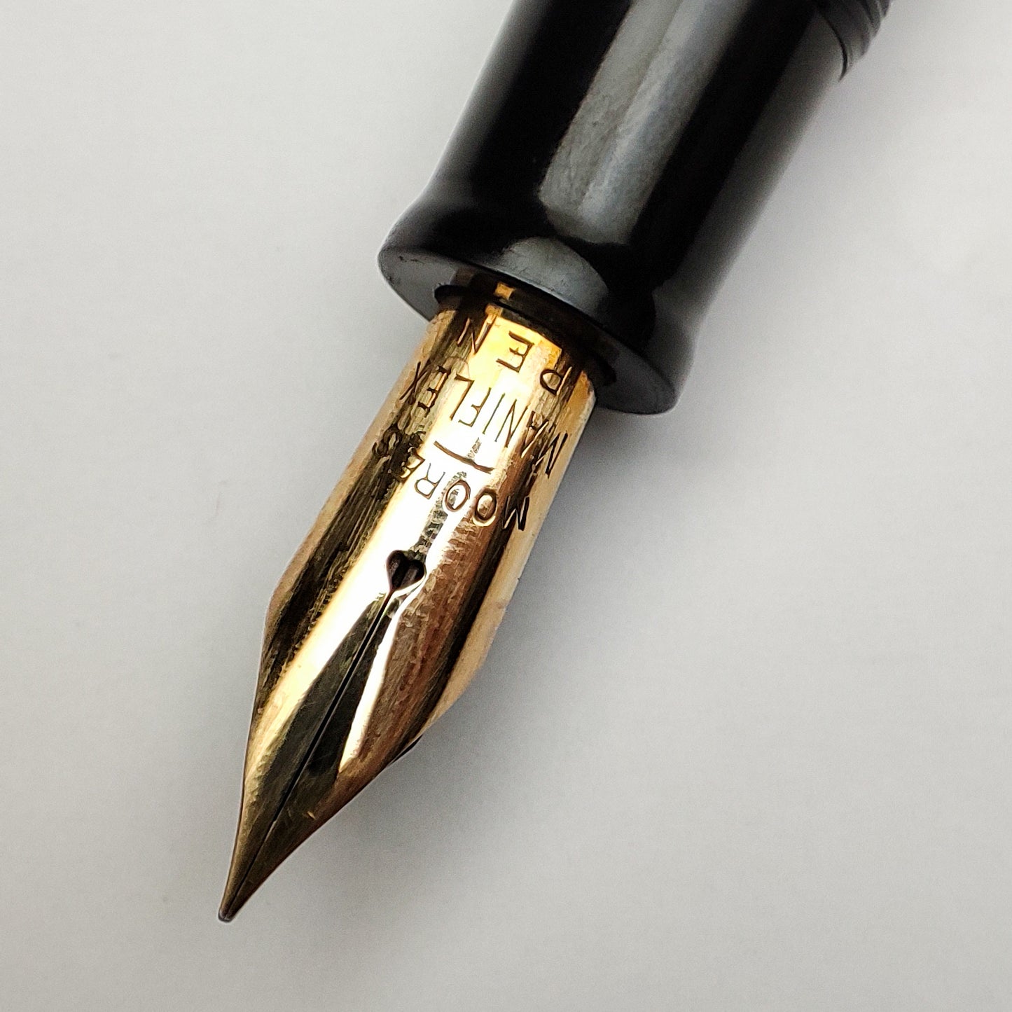 MOORE SPEEDLINE DELUXE MANIFLEX OVERSIZE EBONJET BLACK FOUNTAIN PEN (1934)