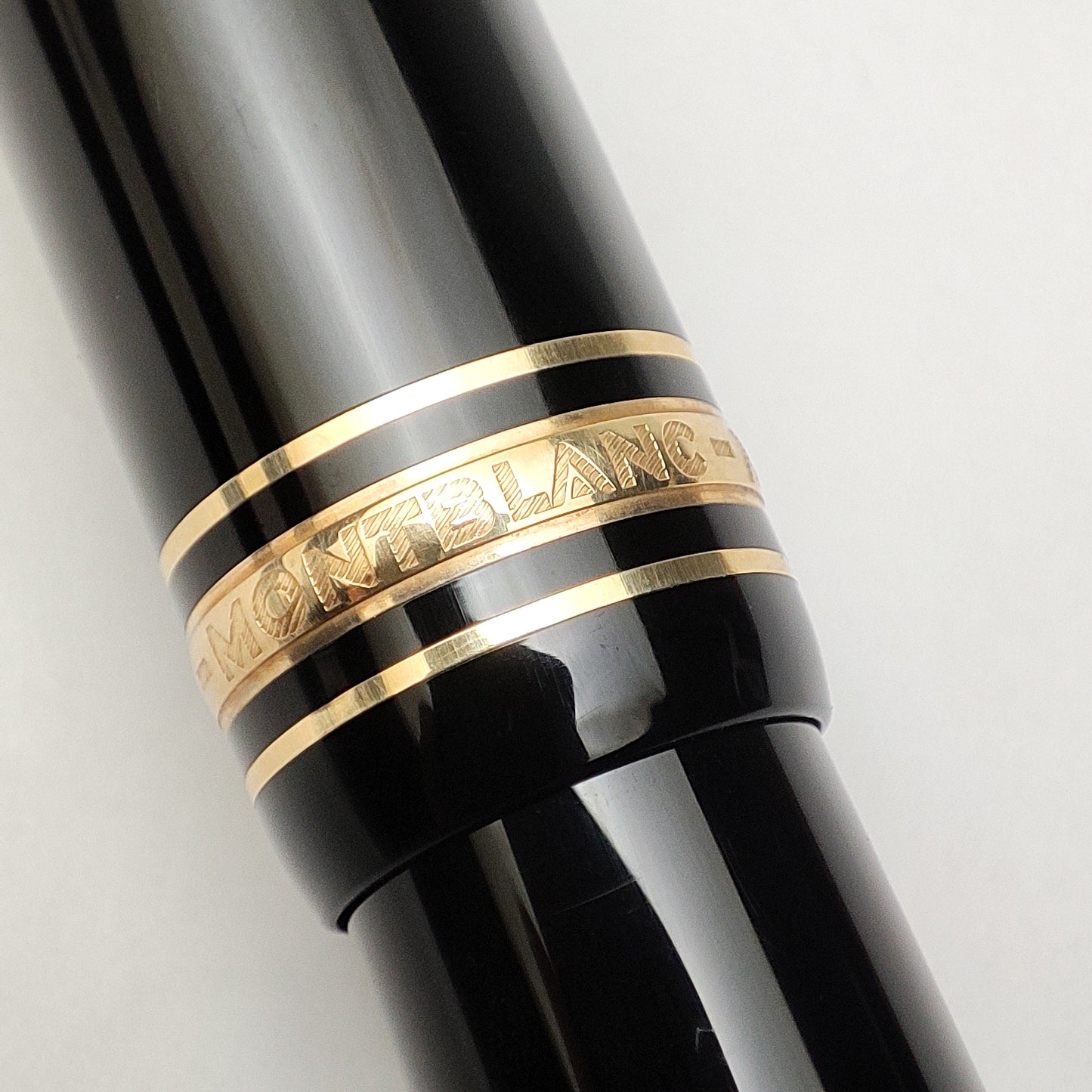 MONTBLANC 146 LEGRAND FOUNTAIN PEN (1992)