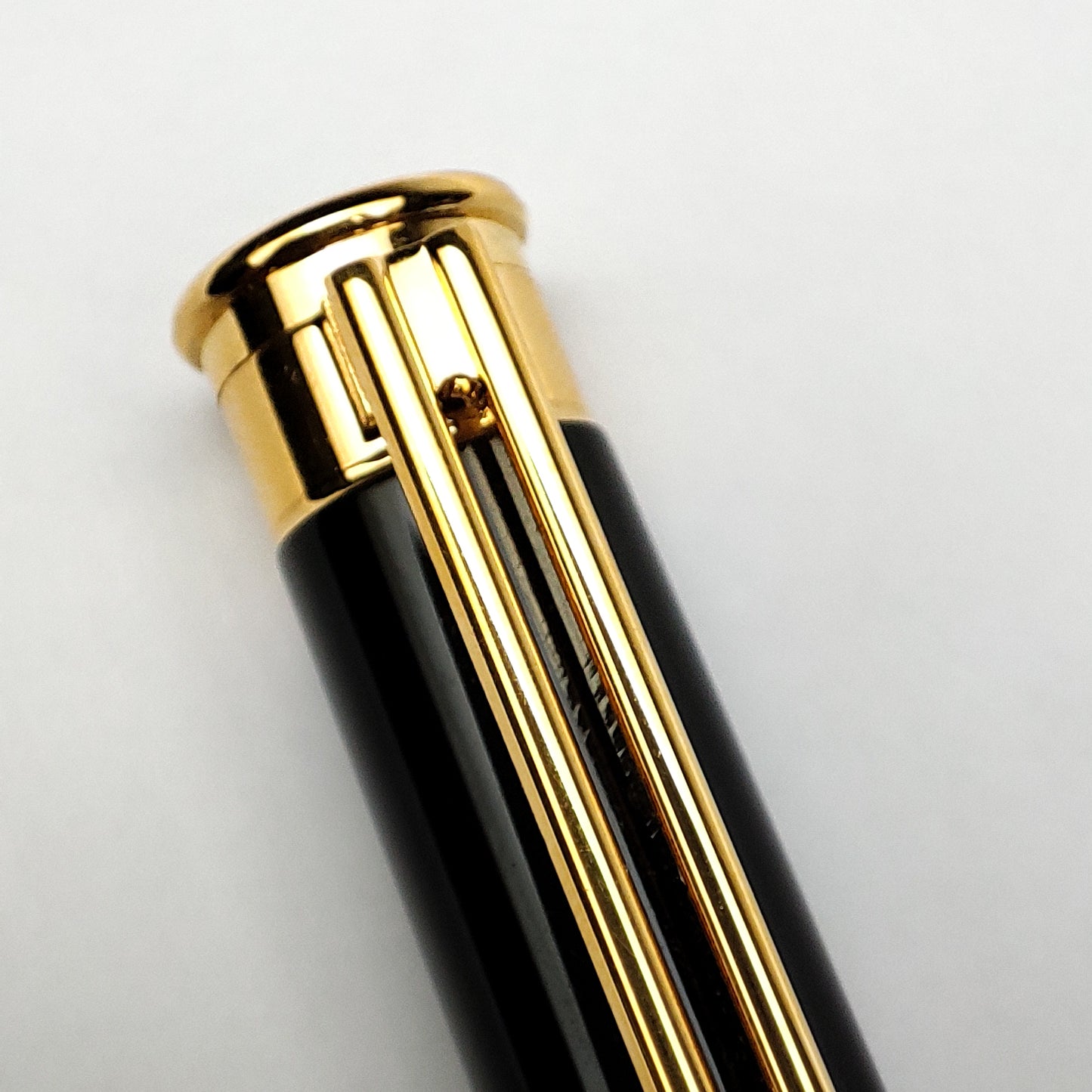 MONTBLANC NOBLESSE II BLACK LACQUER FOUNTAIN PEN (1995)