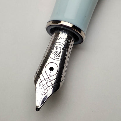 PELIKAN SPECIAL EDITION M640 ETERNAL ICE FOUNTAIN PEN (2010)