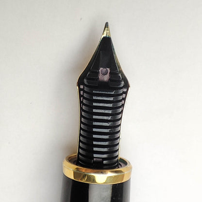 SAILOR 1911 LARGE OLDSTYLE FOUNTAIN PEN (1980s)