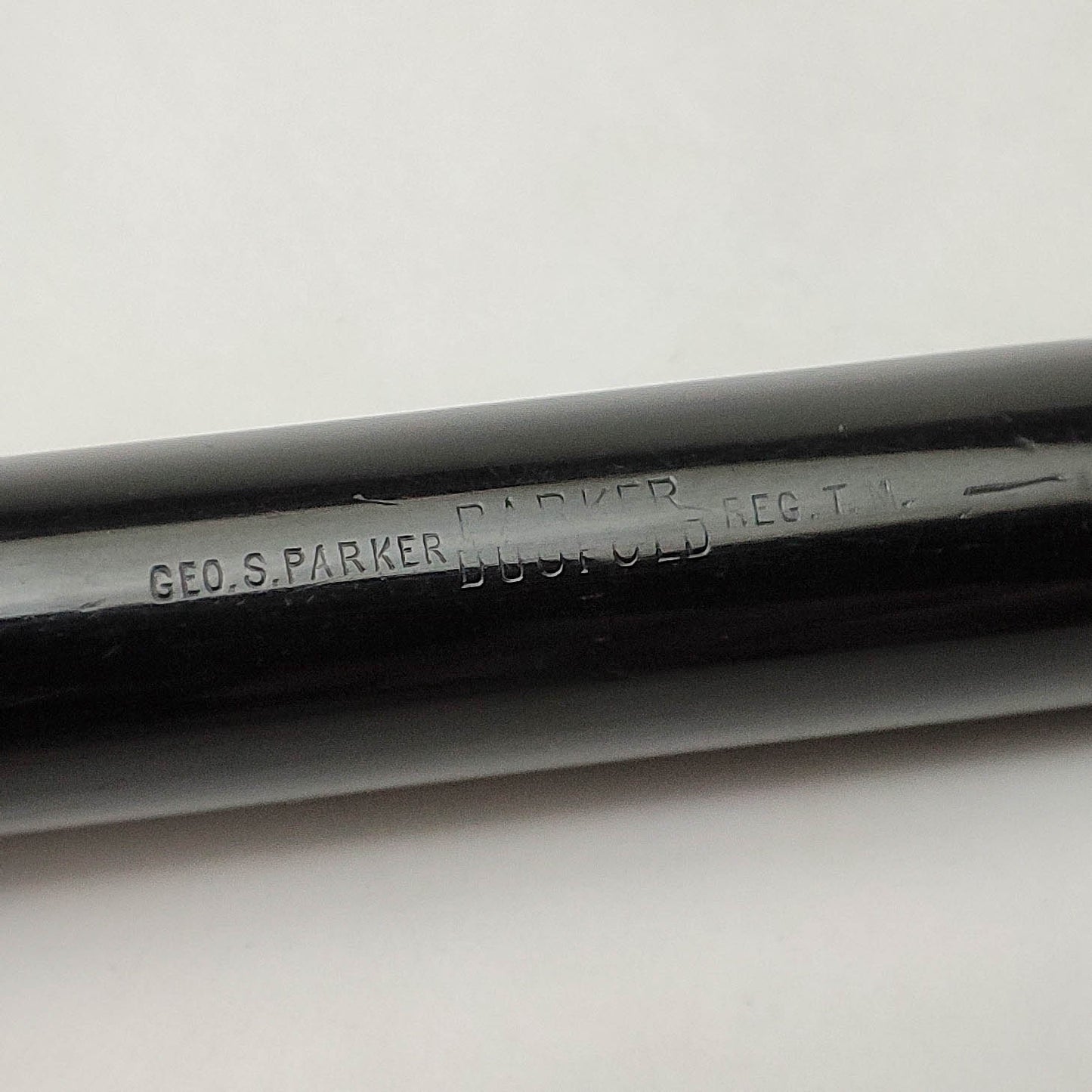 PARKER DUOFOLD SENIOR BLACK STREAMLINE FOUNTAIN PEN (1930)