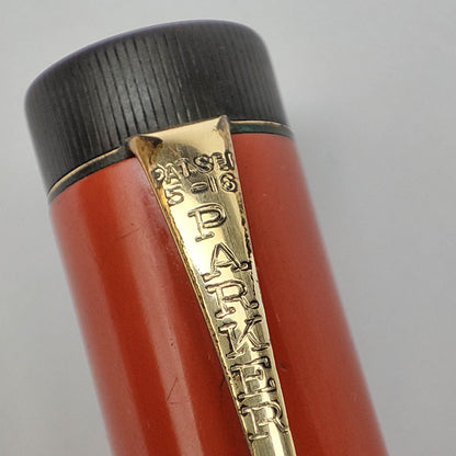 PARKER DUOFOLD LUCKY CURVE SENIOR RED PERMANITE FOUNTAIN PEN (1928)