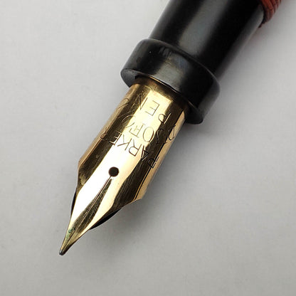 PARKER DUOFOLD LUCKY CURVE SENIOR RED PERMANITE FOUNTAIN PEN (1928)