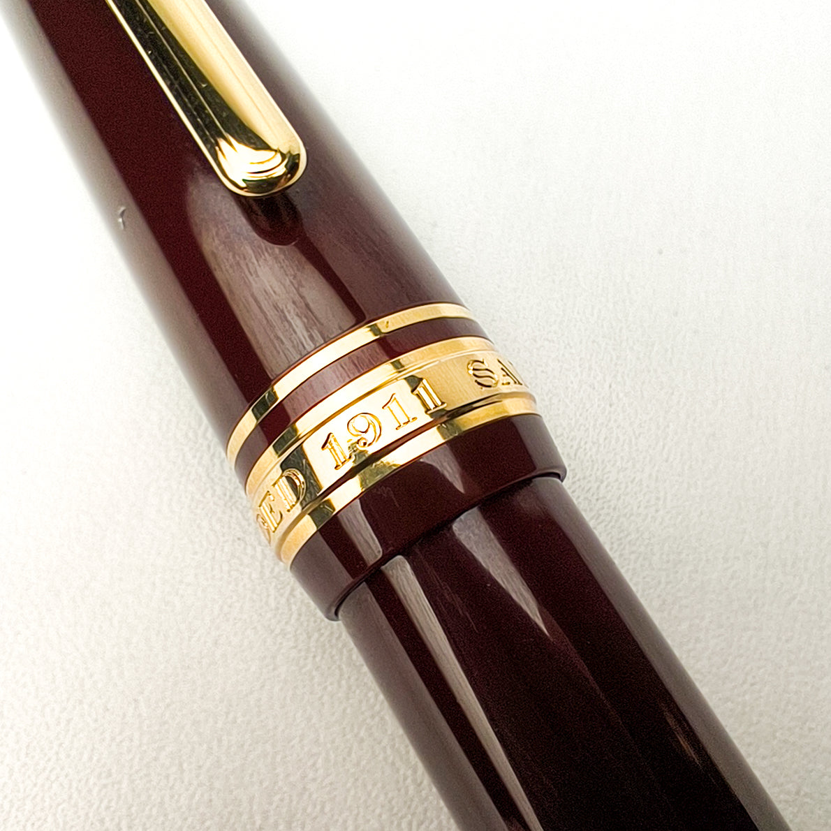 SAILOR 1911 REGULAR BURGUNDY NAGINATA FUDE DE MANEN FOUNTAIN PEN (2000s)